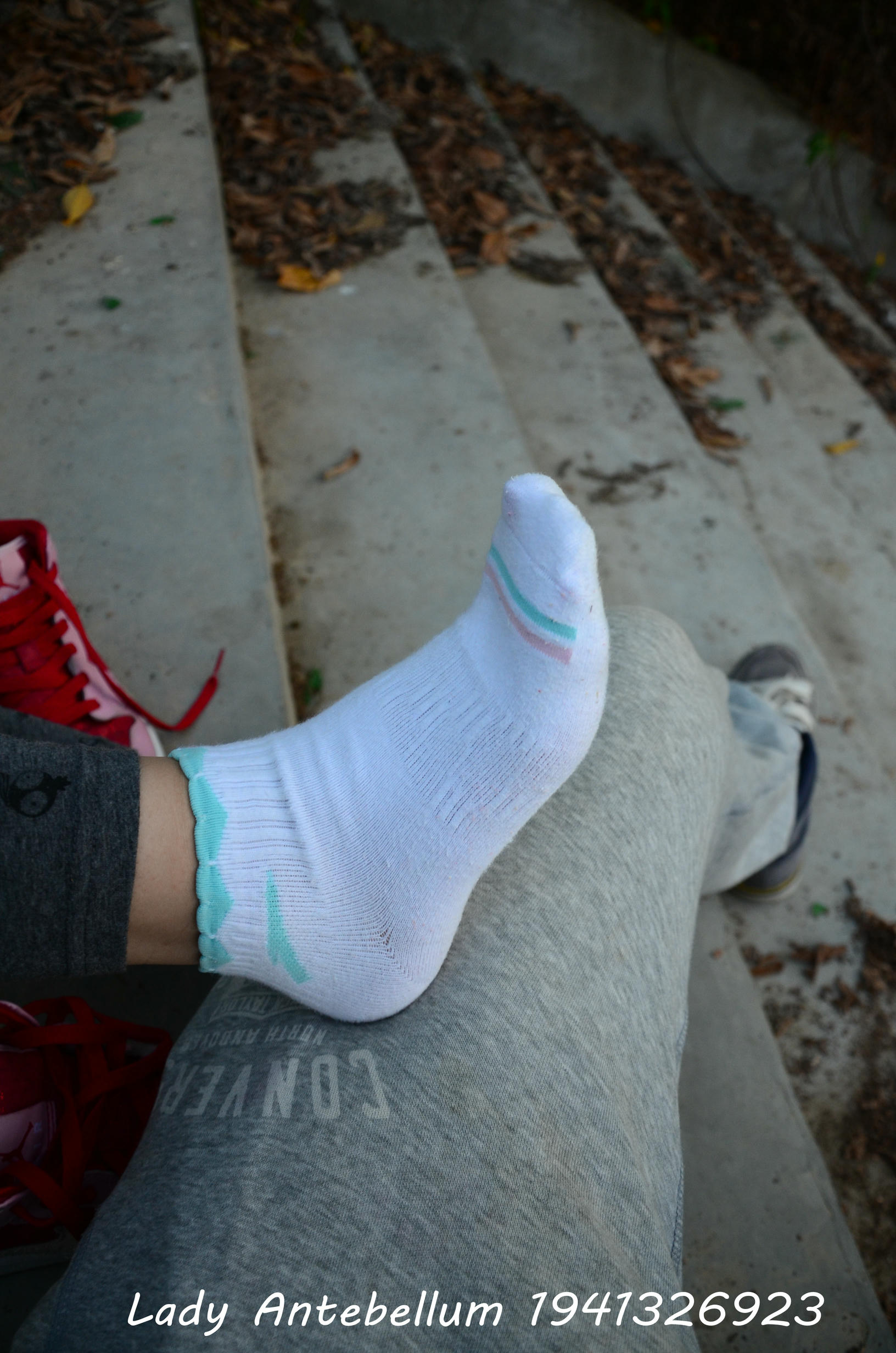 [战前女神] 恋足美腿棉袜女神级摄影套图 095 [95P-235MB]_第5集