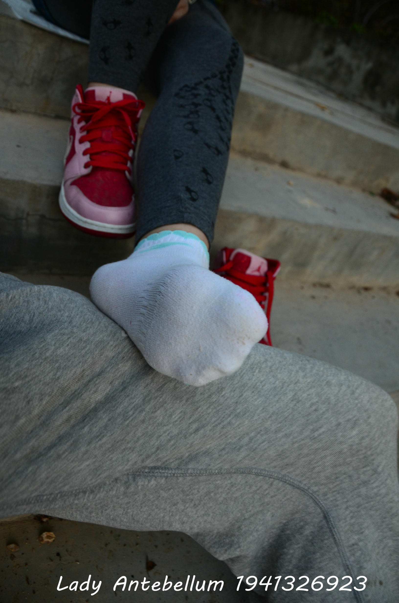 [战前女神] 恋足美腿棉袜女神级摄影套图 095 [95P-235MB]_第5集