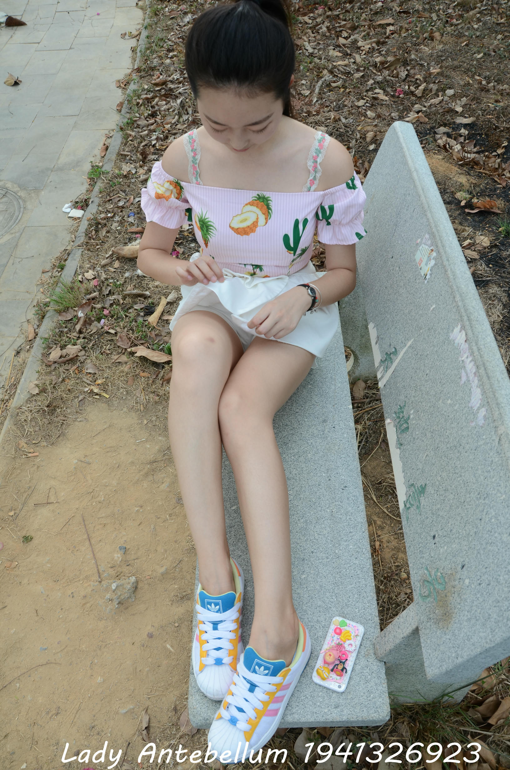 [战前女神] 恋足美腿棉袜女神级摄影套图 097 [120P-301MB]_第1集