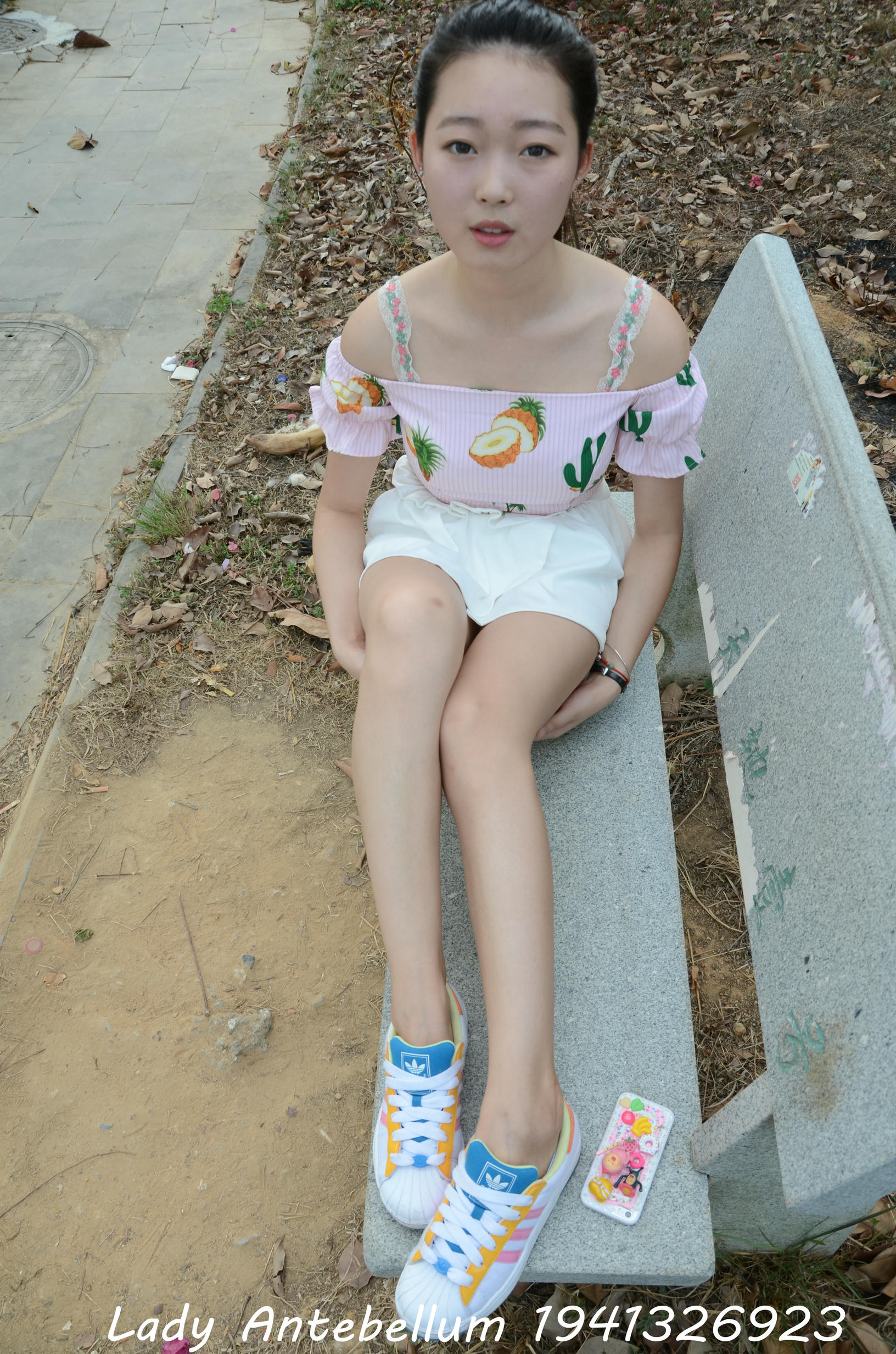 [战前女神] 恋足美腿棉袜女神级摄影套图 097 [120P-301MB]_第1集