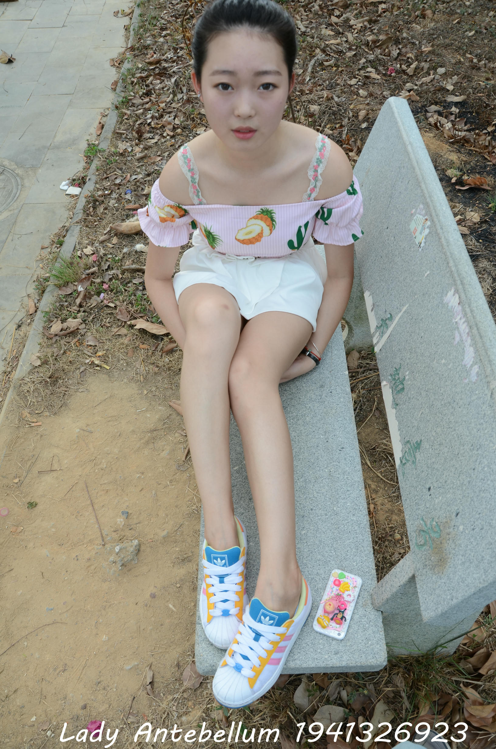 [战前女神] 恋足美腿棉袜女神级摄影套图 097 [120P-301MB]_第1集