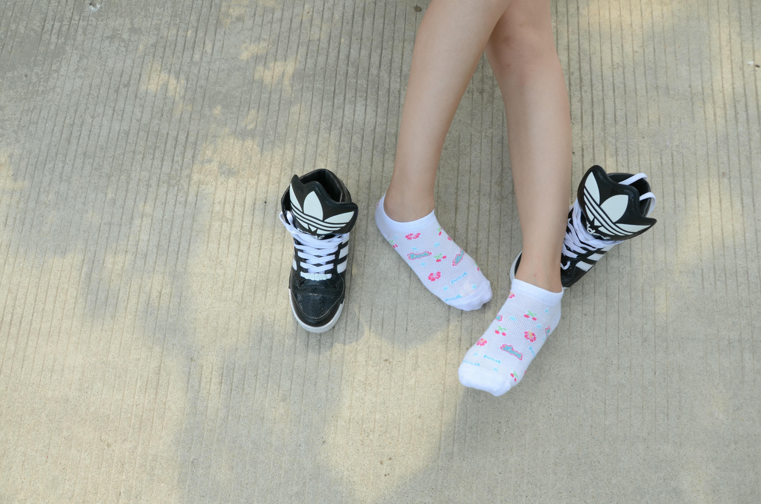 [战前女神] 恋足美腿棉袜女神级摄影套图 098 [140P-319MB]_第6集