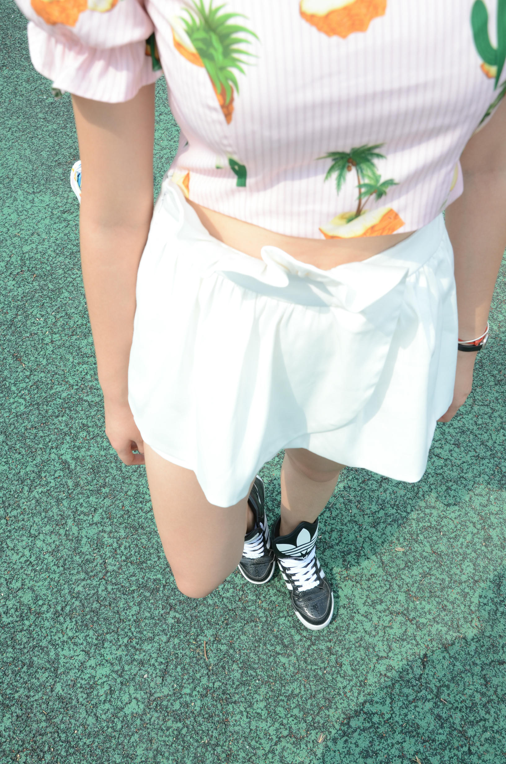 [战前女神] 恋足美腿棉袜女神级摄影套图 098 [140P-319MB]_第1集