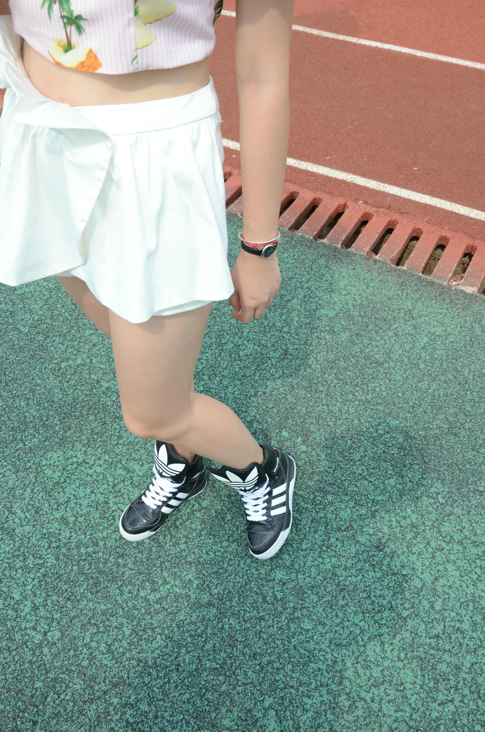 [战前女神] 恋足美腿棉袜女神级摄影套图 098 [140P-319MB]_第1集