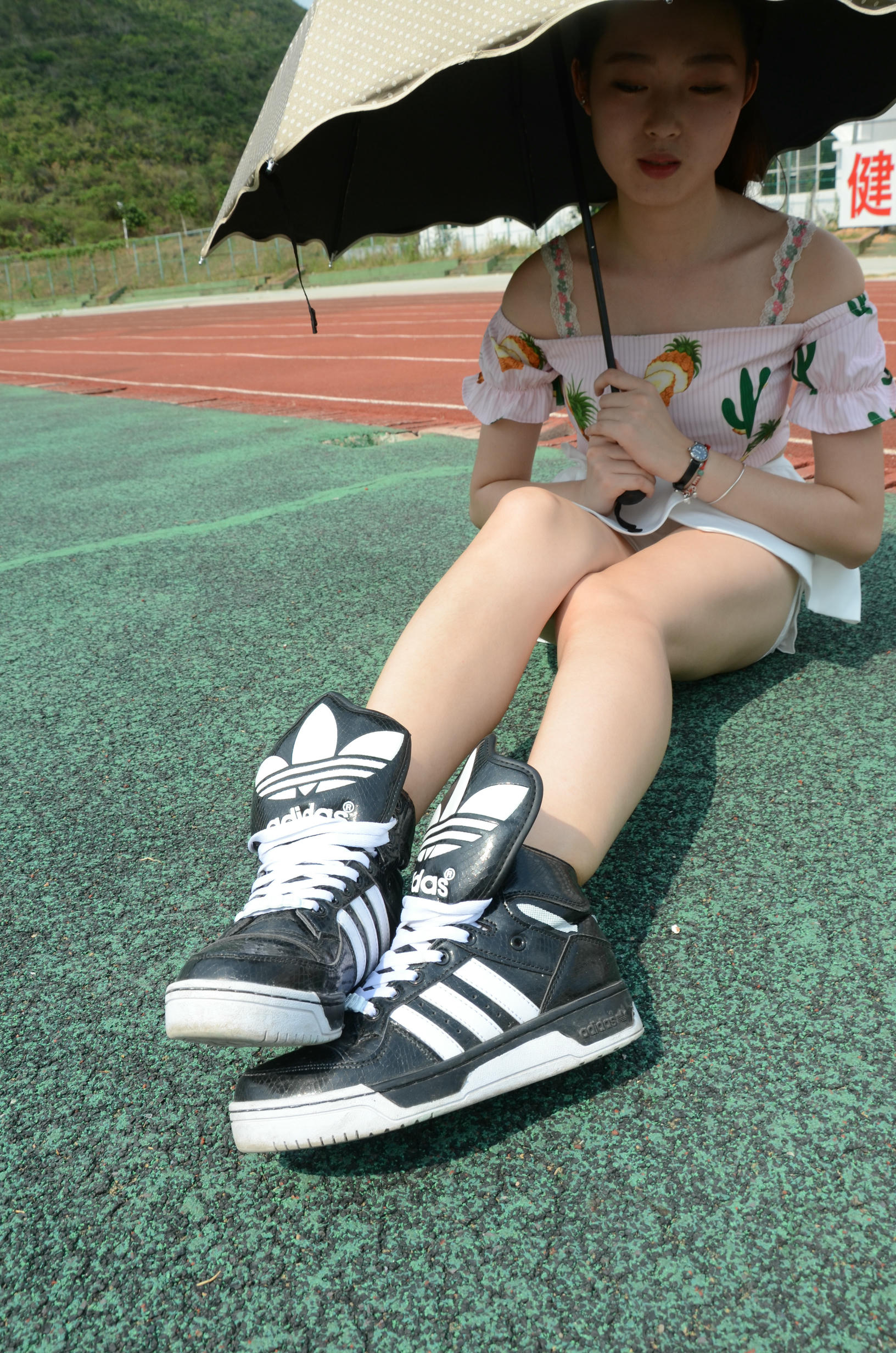 [战前女神] 恋足美腿棉袜女神级摄影套图 098 [140P-319MB]_第1集