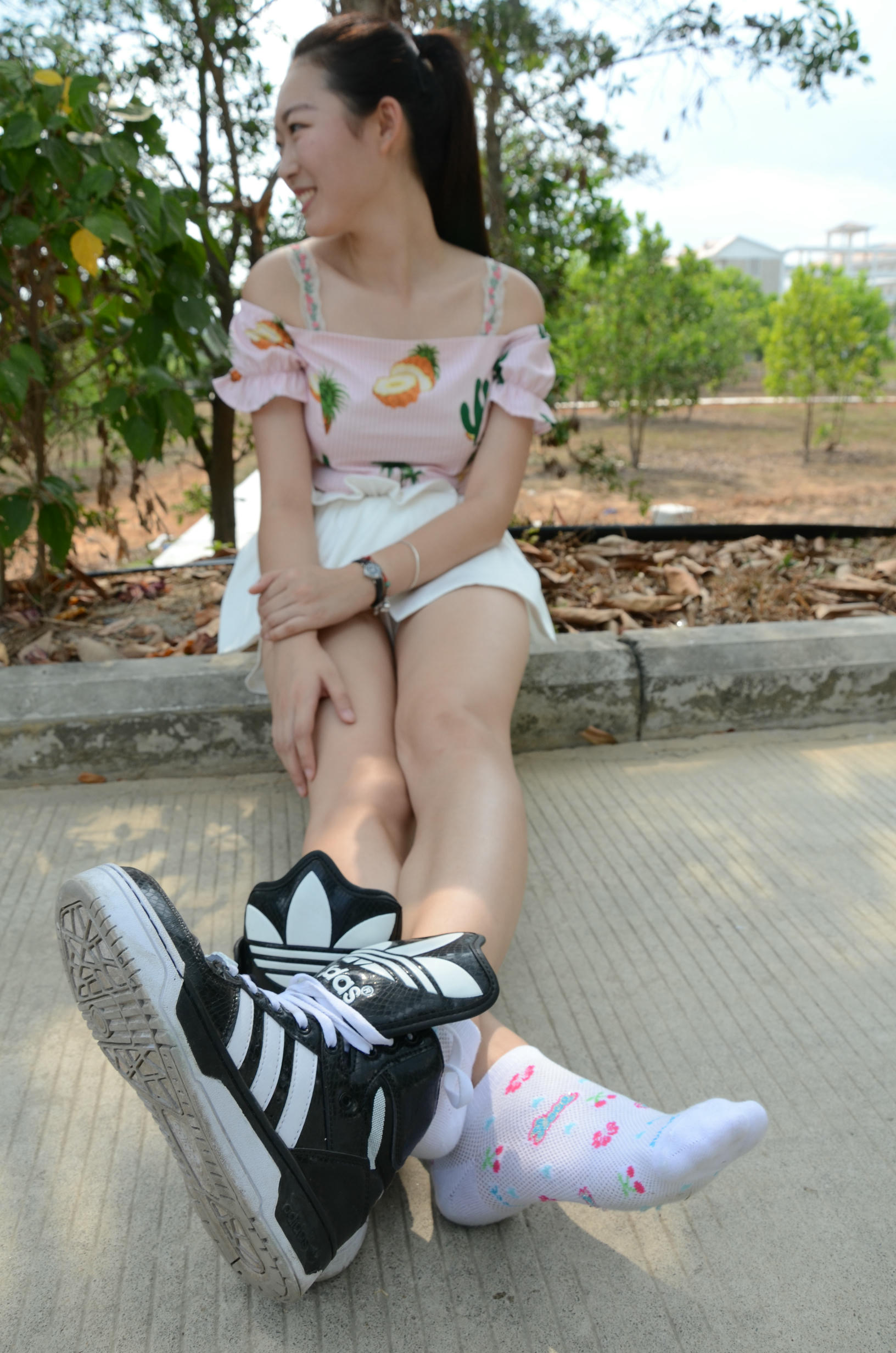 [战前女神] 恋足美腿棉袜女神级摄影套图 098 [140P-319MB]_第3集