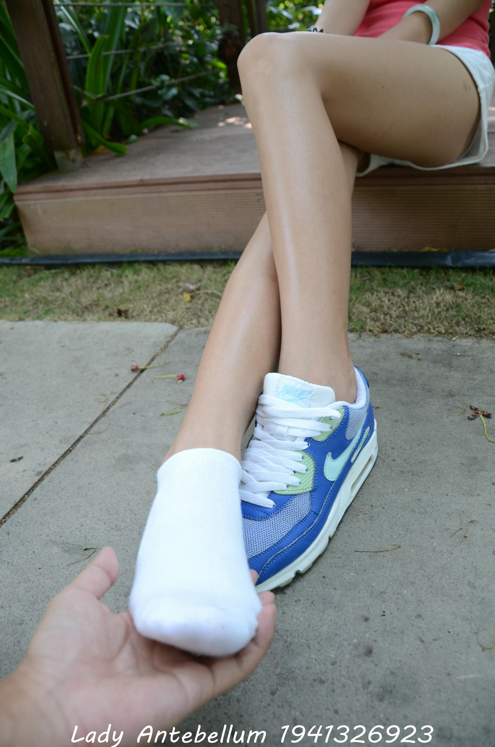 [战前女神] 恋足美腿棉袜女神级摄影套图 099 [154P-423MB]_第6集