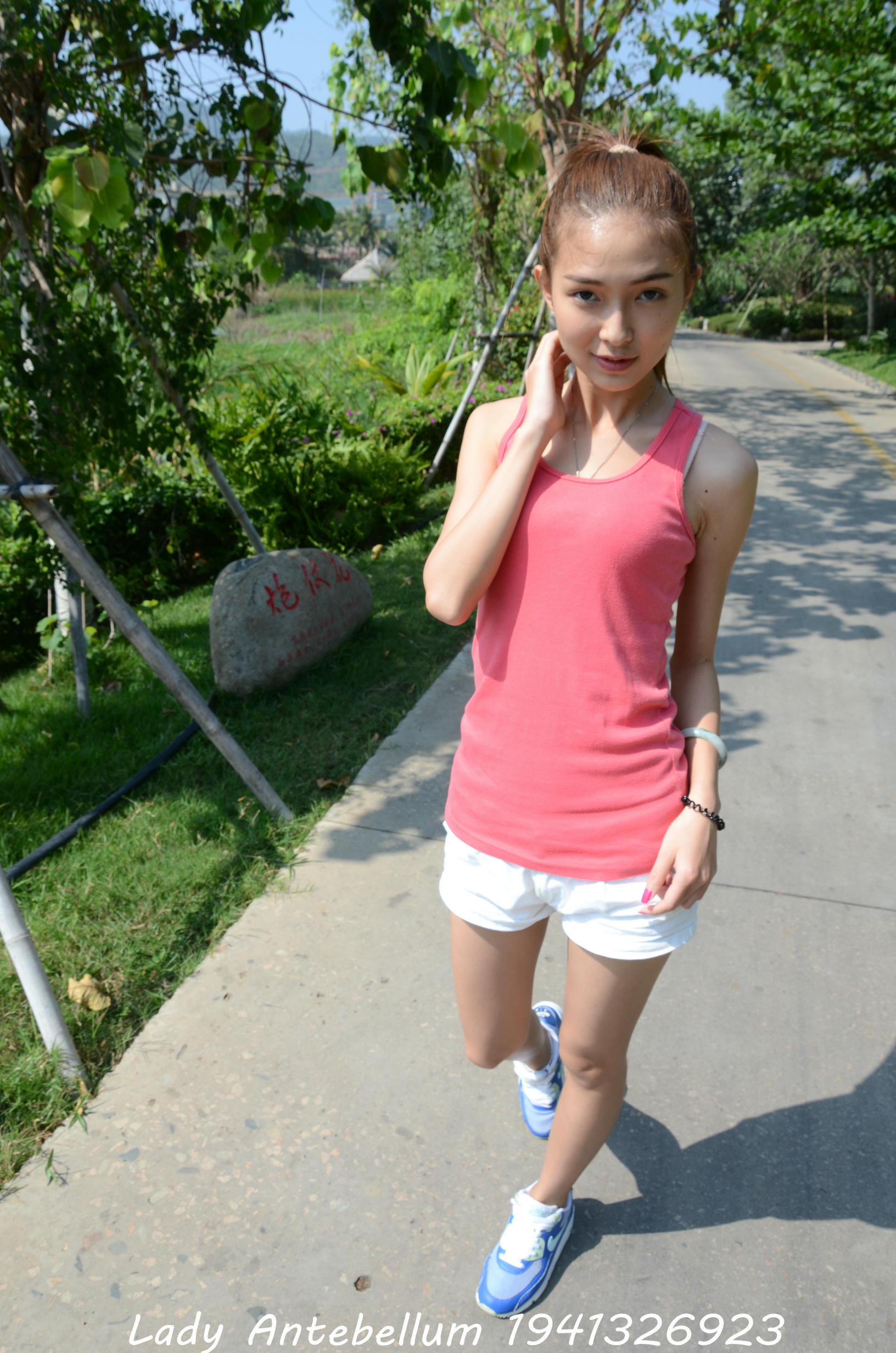 [战前女神] 恋足美腿棉袜女神级摄影套图 099 [154P-423MB]_第1集